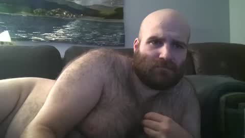 Snapshot of hairiestbear chatting on January 30, 6:03 am Hairiest Bear online show from January 30, 6:03 am