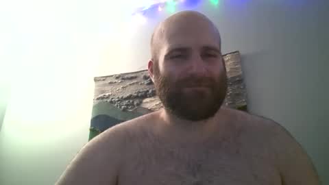 Snapshot of hairiestbear chatting on December 2, 6:46 am Hairiest Bear online show from December 2, 6:46 am