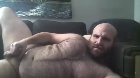Snapshot of hairiestbear chatting on January 20, 7:04 am Hairiest Bear online show from January 20, 7:04 am