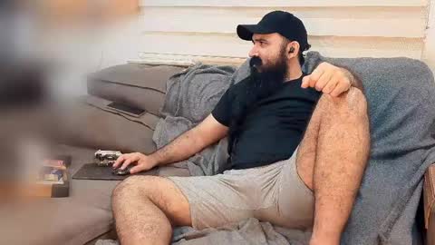Hairy Beard Smoker online show from May 5, 3:57 am