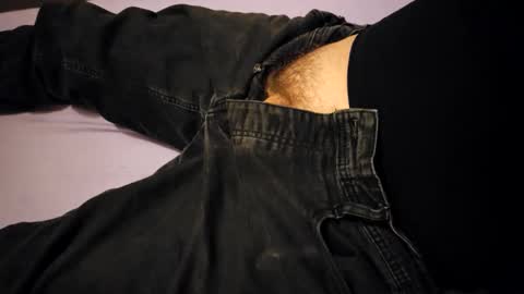 hairyfrogleg online show from April 7, 8:11 pm