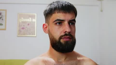 HairyRobXxX online show from July 19, 11:40 pm