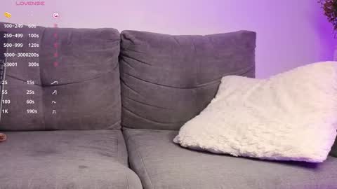 Independent       model  online show from September 30, 4:34 am