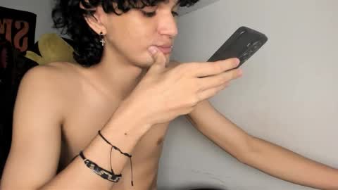 Snapshot of halan_jr chatting on September 18, 2:15 am halan online show from September 18, 2:15 am