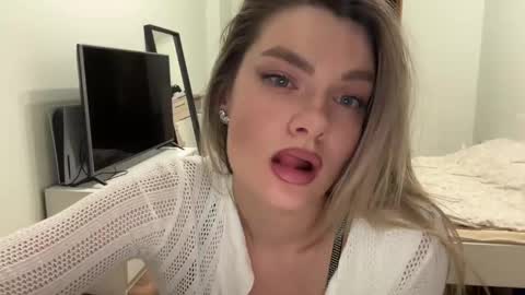 Snapshot of haley_rune chatting on March 6, 4:49 pm haley_rune online show from March 6, 4:49 pm