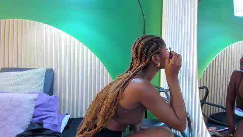 Halley Lorens online show from November 24, 7:01 pm