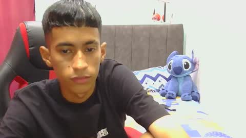 hamcummboy20 online show from May 15, 11:34 pm