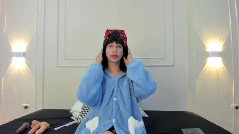 Hamsel  online show from May 18, 8:26 pm