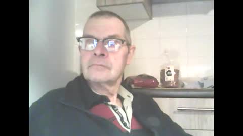 Prefer men 80 online show from December 21, 9:32 pm