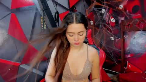 Hana and Zeta online show from November 2, 12:05 pm