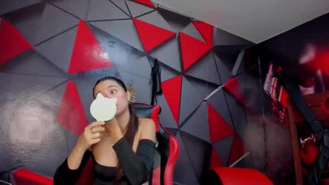 Hana and Zeta online show from October 21, 12:21 pm