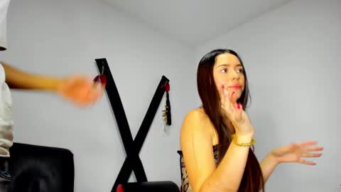 Hana and Zeta online show from March 1, 12:34 pm