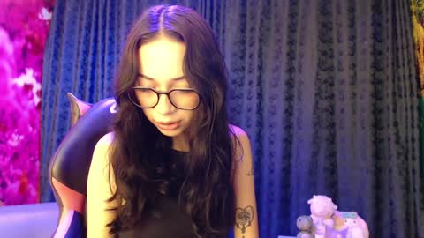 Snapshot of hanaku_8 chatting on January 10, 2:13 pm Hanaku online show from January 10, 2:13 pm