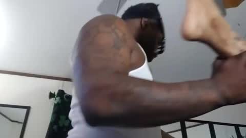 hands_on_yours online show from October 18, 4:05 am