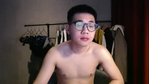 handsome_mannn online show from December 31, 1:26 am