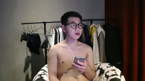 handsome_mannn online show from January 4, 7:13 pm