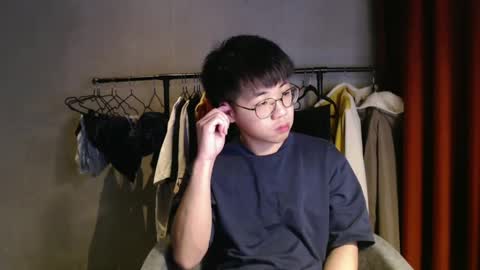 handsome_mannn online show from December 14, 7:14 pm