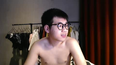 handsome_mannn online show from February 4, 8:17 pm