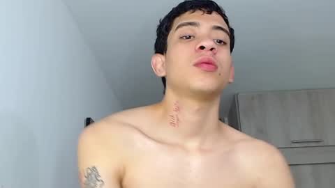 Snapshot of handsome_white1 chatting on January 18, 10:39 am jorge daniel online show from January 18, 10:39 am