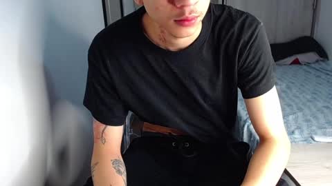 Snapshot of handsome_white1 chatting on February 2, 6:47 am jorge daniel online show from February 2, 6:47 am