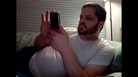 handsomedaddy198923 online show from October 6, 8:10 am