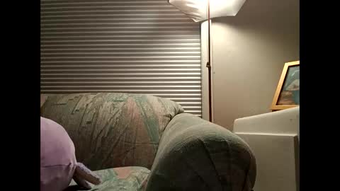 handsomedaddy198923 online show from November 12, 7:43 am