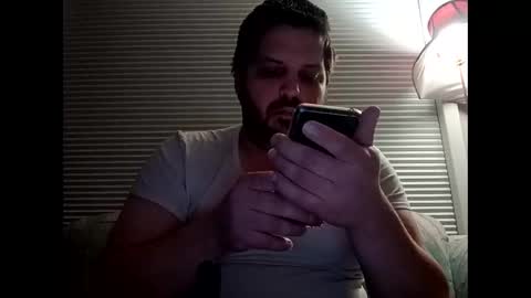 handsomedaddy198923 online show from November 19, 8:02 am