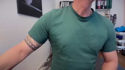 hanky online show from February 16, 2:15 pm