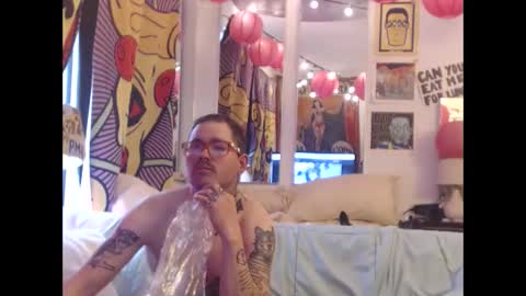 Snapshot of hankrams chatting on March 5, 7:27 pm hank rams online show from March 5, 7:27 pm