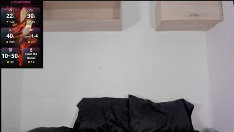 hanna__evans_ online show from June 28, 1:29 pm