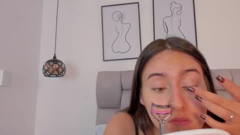 hanna__evans_ online show from October 8, 12:11 pm