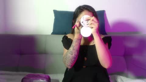 Hanna  online show from April 12, 1:31 am