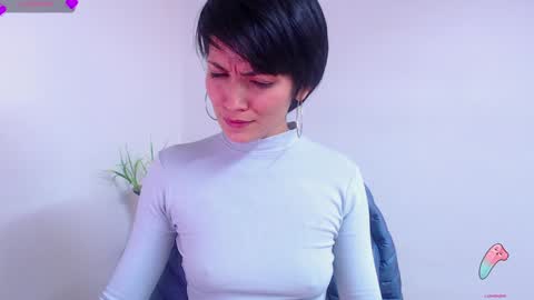 Sara online show from January 13, 6:27 pm