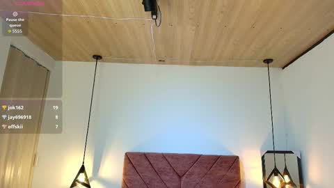  H A N N A  online show from February 23, 7:49 pm