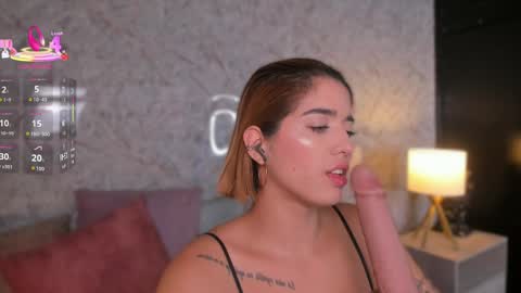 Hanna  online show from May 16, 8:40 pm