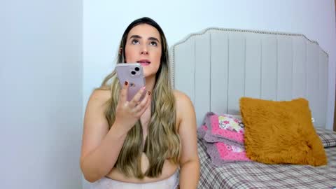 Hanna online show from February 9, 7:52 pm