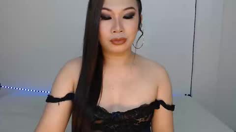 Hannah online show from February 22, 12:16 am