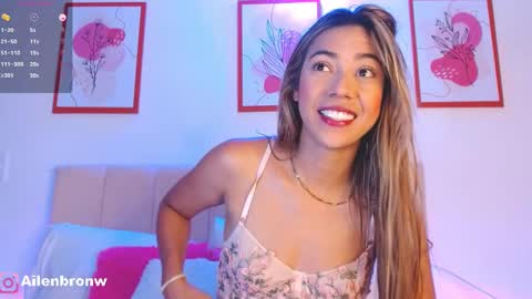 Snapshot of hannabronw chatting on February 18, 11:08 pm Eliana online show from February 18, 11:08 pm