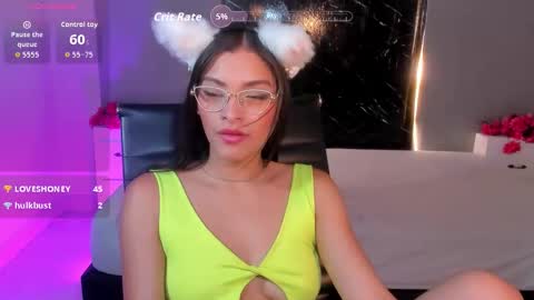 hannacooper3 online show from September 9, 7:47 pm