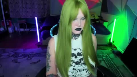 Hannah online show from February 13, 1:29 am