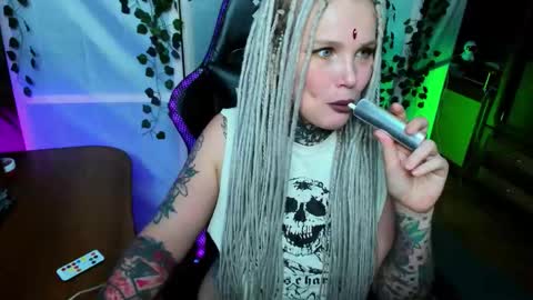 Hannah online show from November 15, 11:06 pm