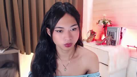 Snapshot of hannah_davis69 chatting on February 14, 5:30 am Alex online show from February 14, 5:30 am
