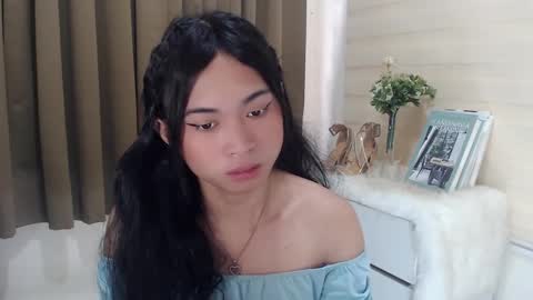 Snapshot of hannah_davis69 chatting on March 4, 4:17 am Alex online show from March 4, 4:17 am