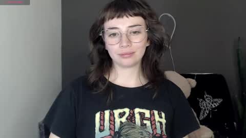 HannahHexx online show from March 25, 4:30 am