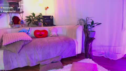 hannah_lovee online show from April 11, 6:40 am