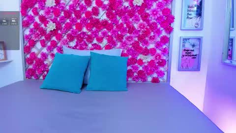Snapshot of hannah_miller_1 chatting on September 12, 3:03 pm Hannah Miller online show from September 12, 3:03 pm