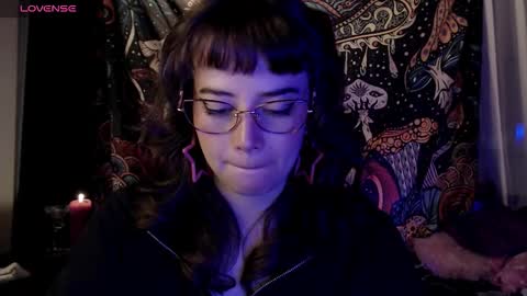 Hannah online show from November 7, 3:42 am