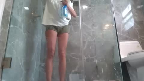 hannahbannahh online show from March 17, 4:45 pm