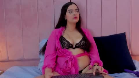 Hannah Lee online show from September 29, 8:08 pm