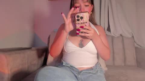 Hannah  online show from April 1, 2:34 am